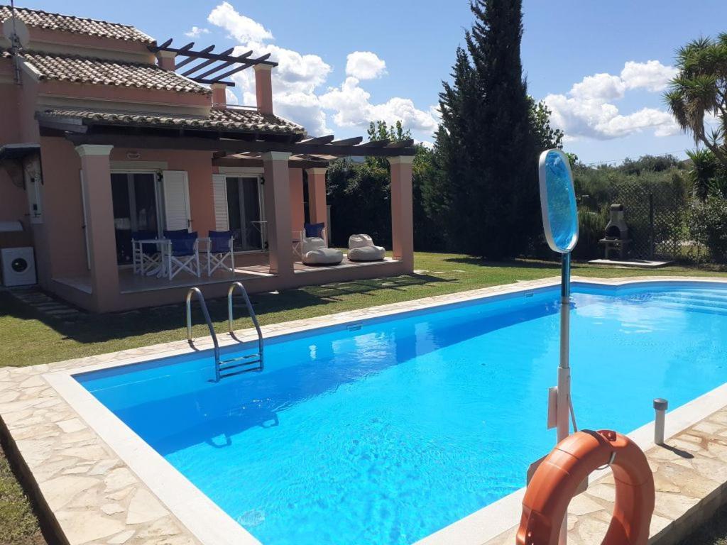 Almiros Beach Villa Filia מראה חיצוני תמונה