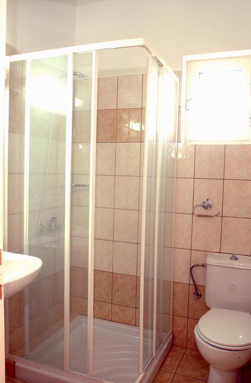 Almiros Beach Villa Filia מראה חיצוני תמונה