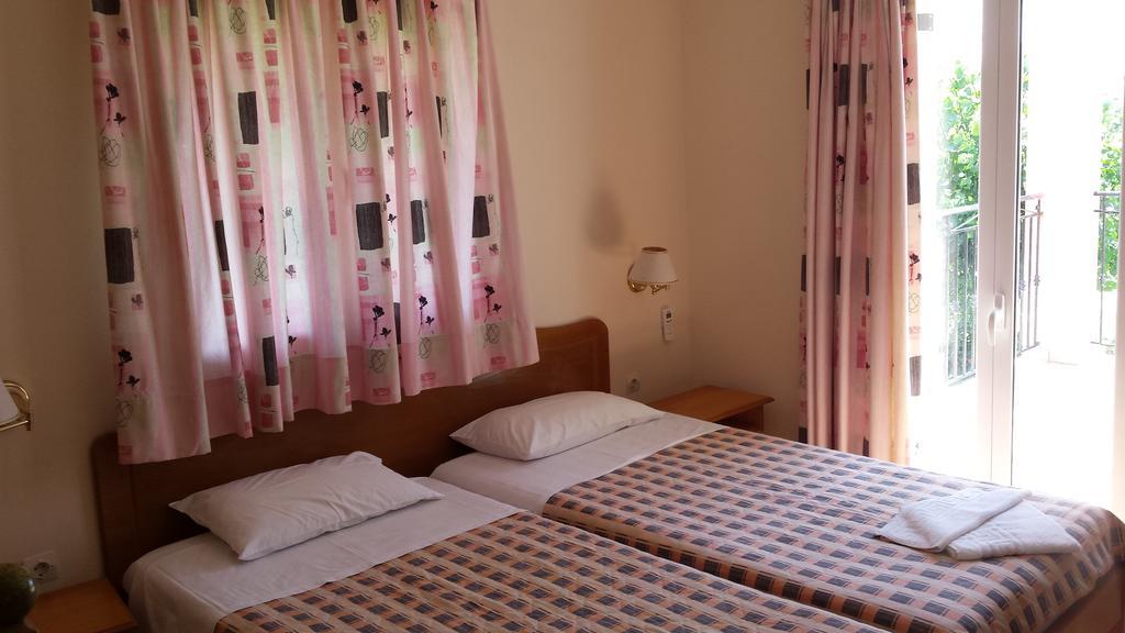 Almiros Beach Villa Filia מראה חיצוני תמונה