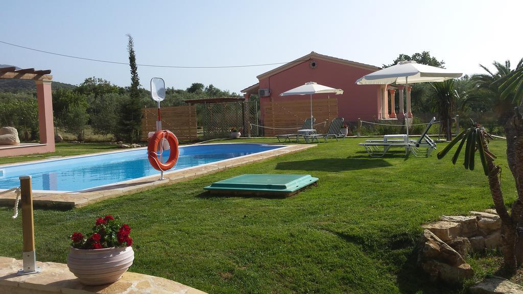 Almiros Beach Villa Filia מראה חיצוני תמונה